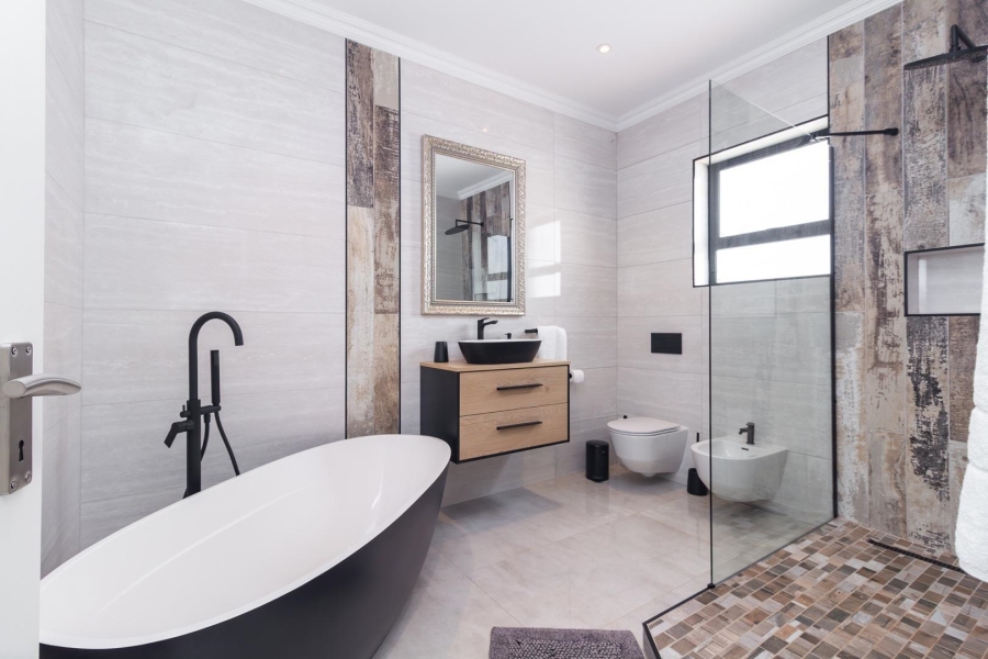 4 Bedroom Property for Sale in Camps Bay Western Cape